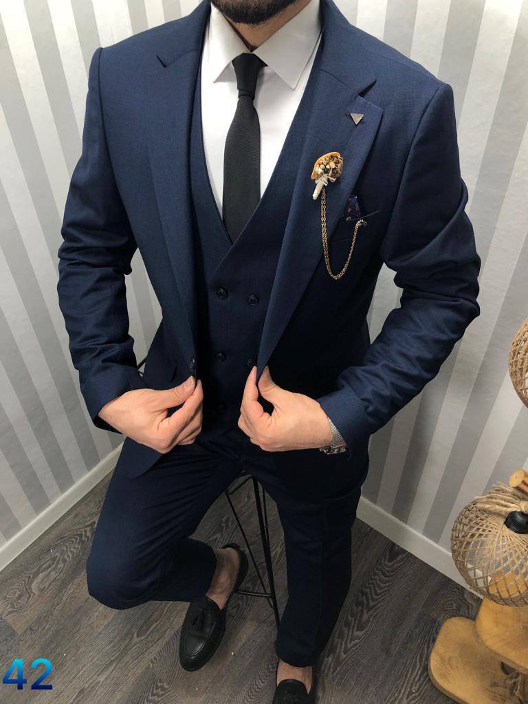 Slim Fit Bernardo Cavalli Size 52 Suit