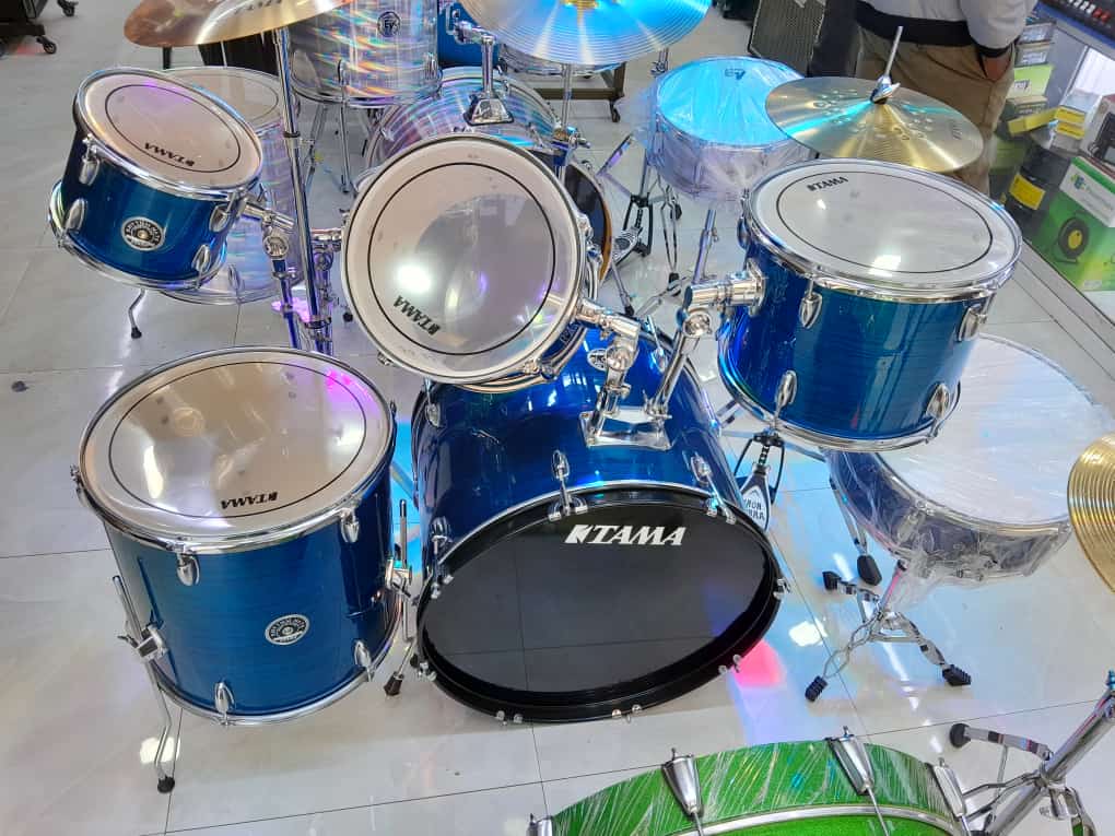 Tama Imperialstar Drum Set – 5 piece – Hairline Black