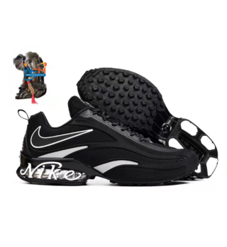 GripMaster Tech-Enhanced Athletic Shoes