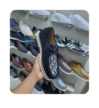 Casual Shoe with White Sole