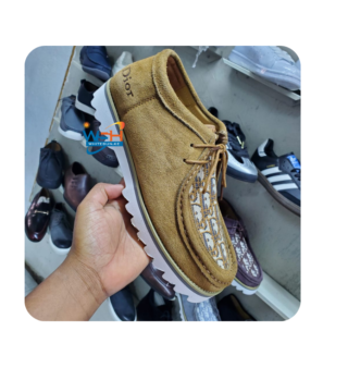 Casual Shoe with White Sole
