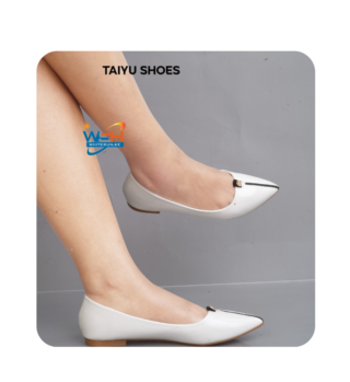 Pointed-Toe Flats