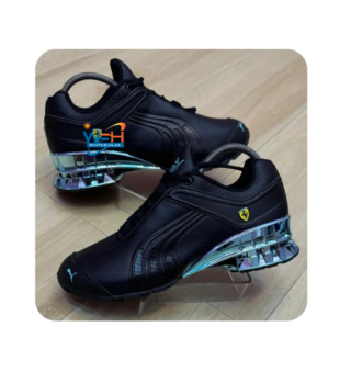 Athletic Shoes with Iridescent Heel