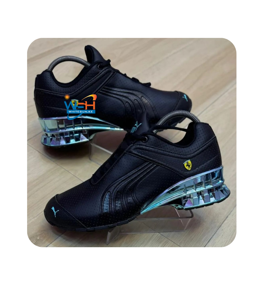 Athletic Shoes with Iridescent Heel