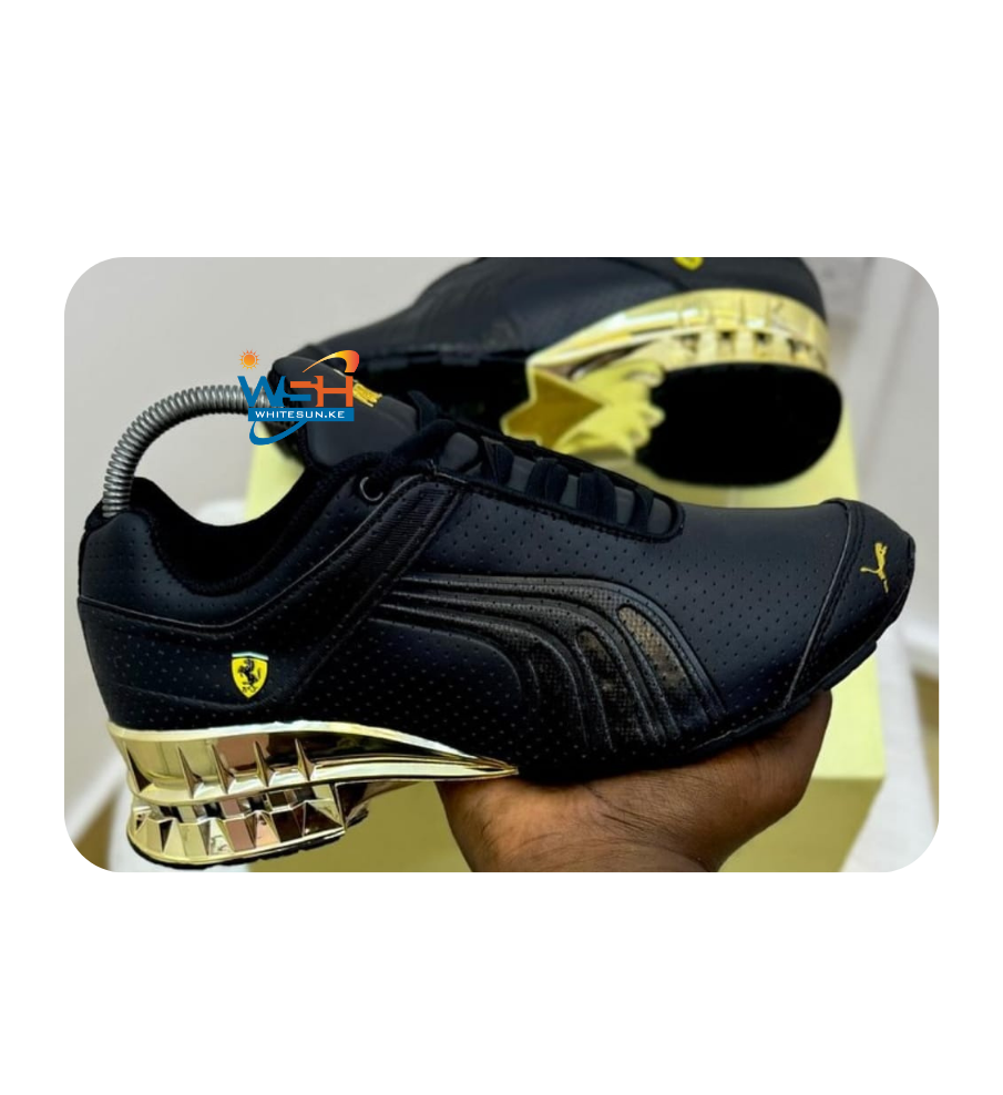 Athletic Shoes with Iridescent Heel