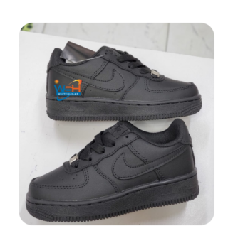 Black Nike Air Sneakers