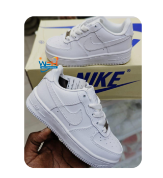 Black Nike Air Sneakers