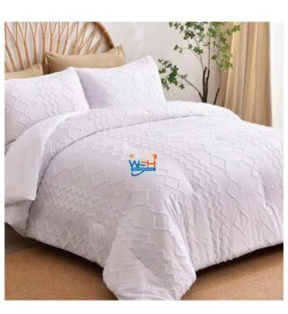 Soft and Breathable Fabric:** Our high-quality fabric is soft to the touch and allows for optimal airflow, ensuring a restful night's sleep. **Plump and Fluffy Fill:** The premium fill offers exceptional insulation, keeping you cozy and warm during chilly nights. **Hypoallergenic and Allergy-Friendly:** Made with hypoallergenic materials, this duvet is ideal for those with sensitive .