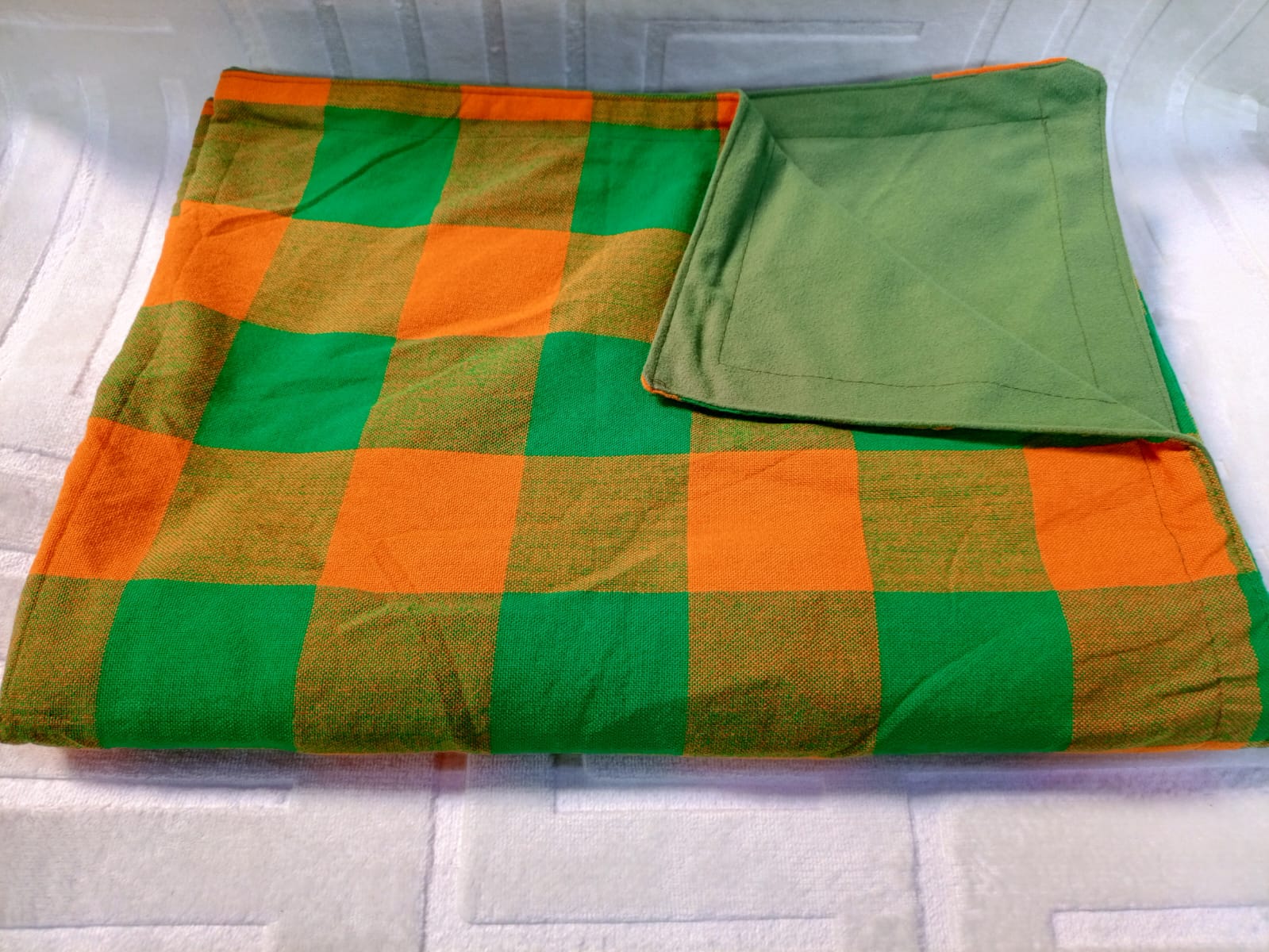 Maasai fleece blanket. - Image 6