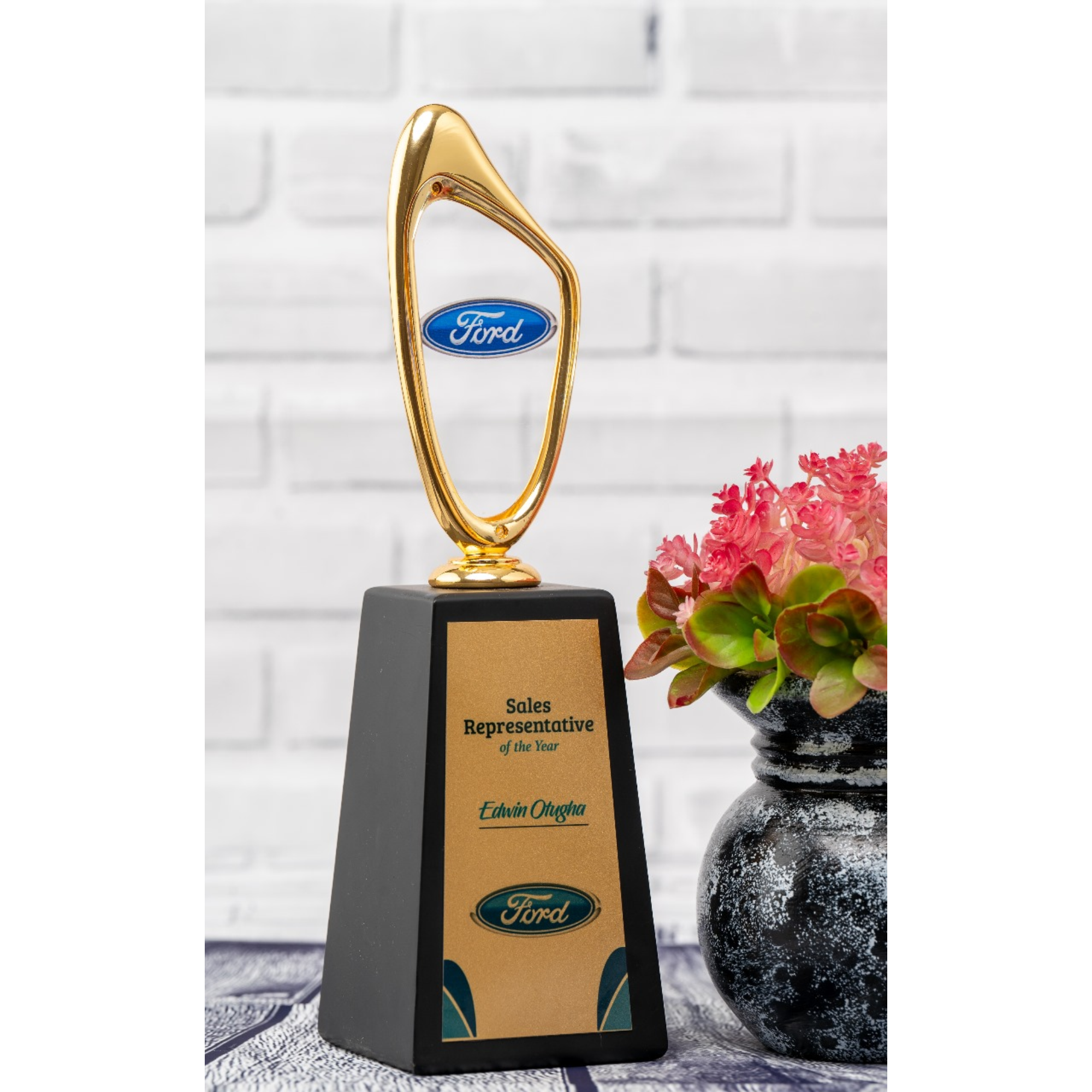 M Top Trophy - Image 3