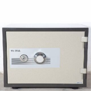 Fireproof Safe, 19Lit, Three Way Locking With One Shelf Comes With Tray